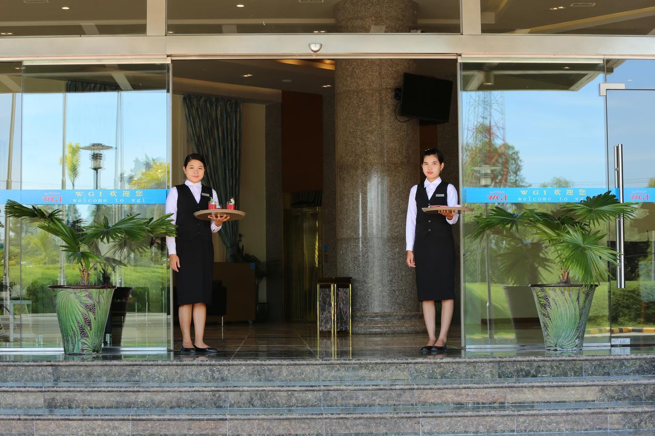 베가스 호텔 네이 피이 타우 Naypyidaw 외부 사진